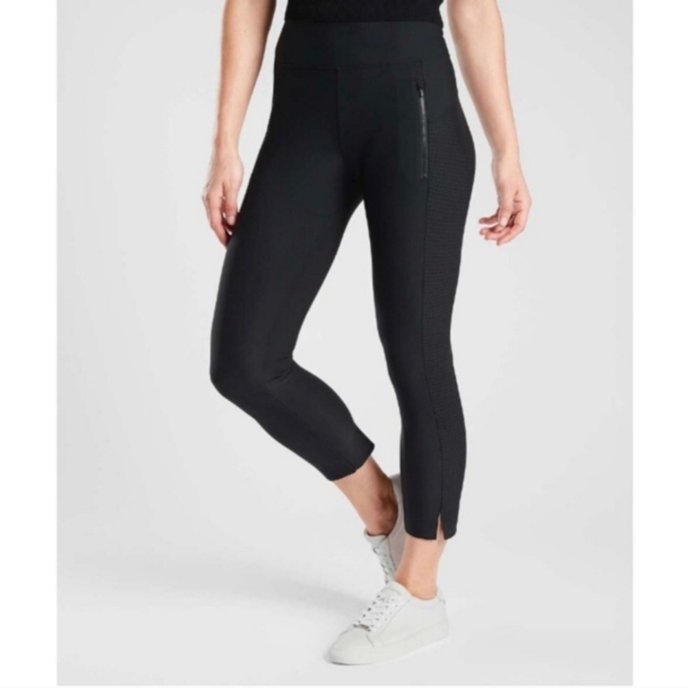 Athleta Stellar Crop Pants In Black Size Small